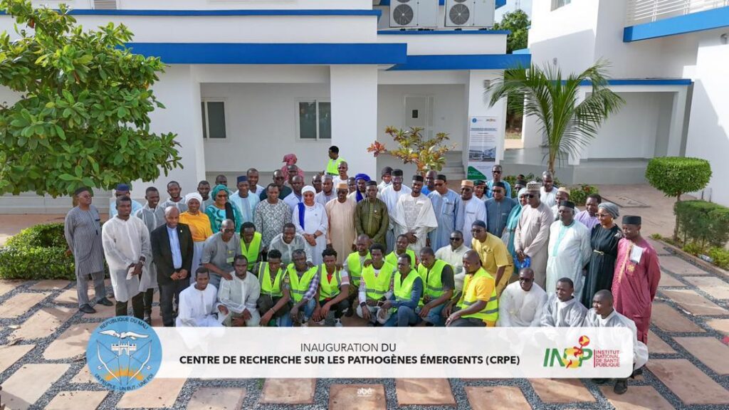 INAUGURATION DU CENTRE DE RECHERCHE SUR LES PATHOGENES EMERGENTS (CRPE)